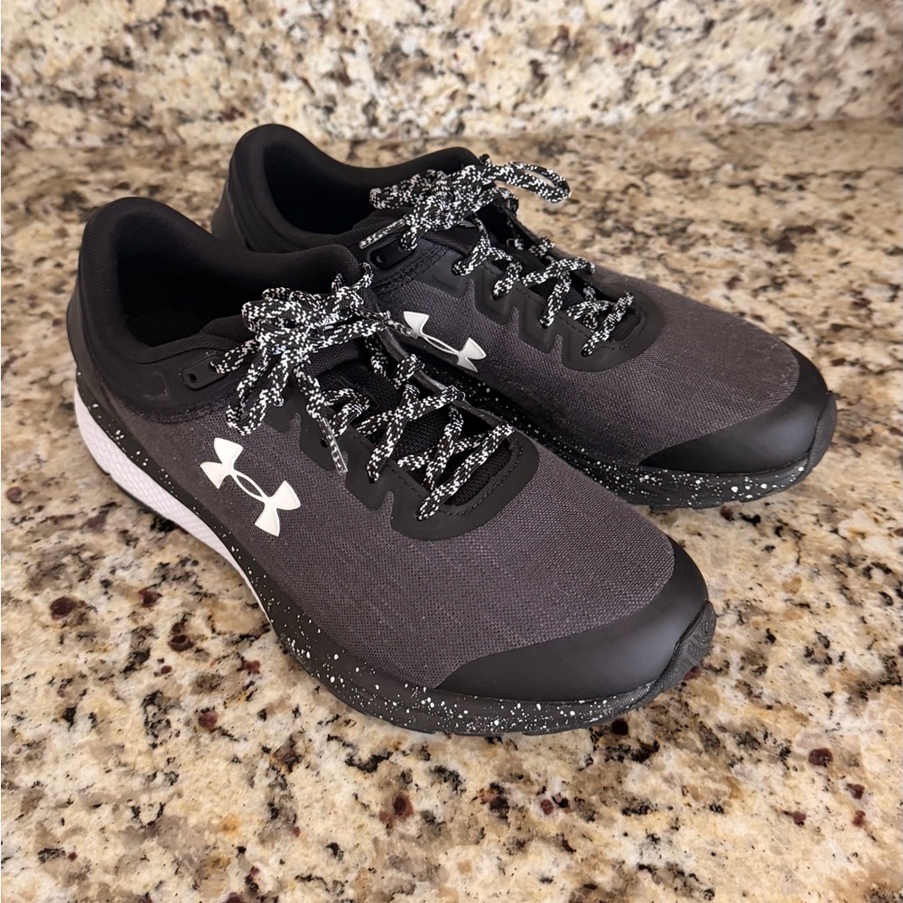 Under Armour Men’s Black & White Athletic Training Shoes